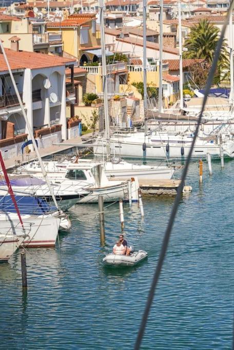 Magnifique Duplex, Vue Mer Et Canal By Welhomy Empuriabrava Extérieur photo